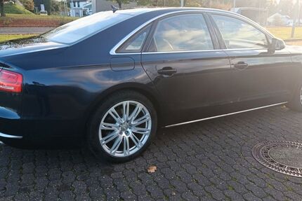 Audi A8 240.000 km 19.000 &euro; Burscheid 51399