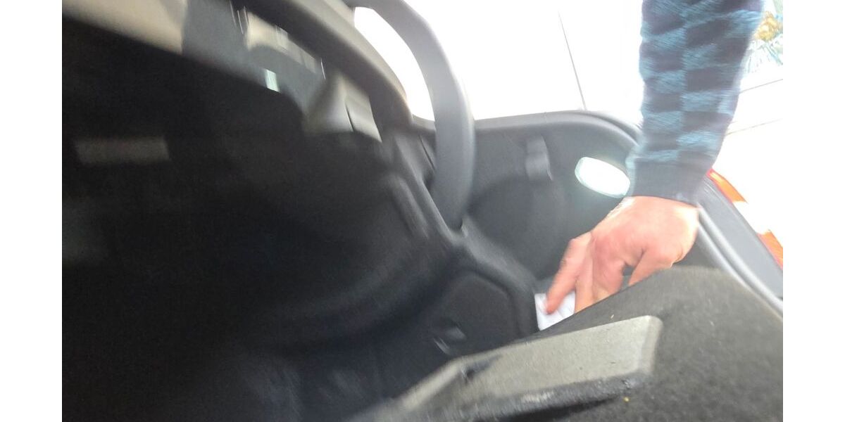 Mercedes-Benz E 200 140.000 km 14.200 &euro; Velbert 42549