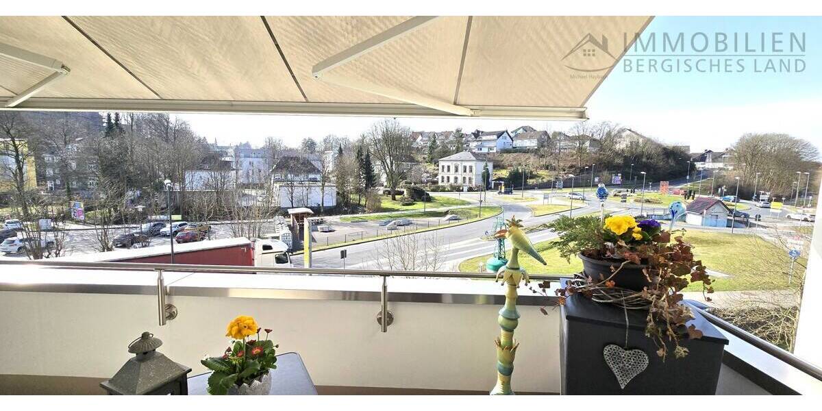 Etagenwohnung Hückeswagen Innenstadt - 2 Zimmer, 60 m&sup2;, 260.000&euro; | Angebot:26106199