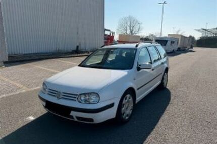 VW Golf 220.000 km 1.999 &euro; Remscheid 42853