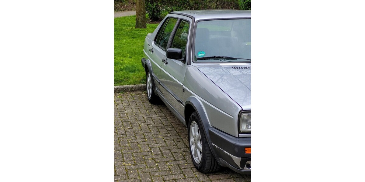 VW Jetta 184.000 km 4.000 &euro; Düsseldorf 40213