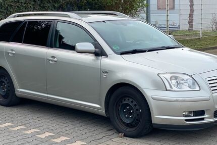 Toyota Avensis 330.000 km 1.200 &euro; Solingen 42657