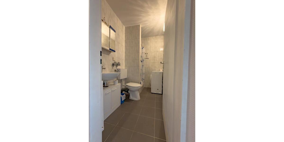 Etagenwohnung Neuss - 1 Zimmer, 33 m&sup2;, 110.000&euro; | Angebot:25873907