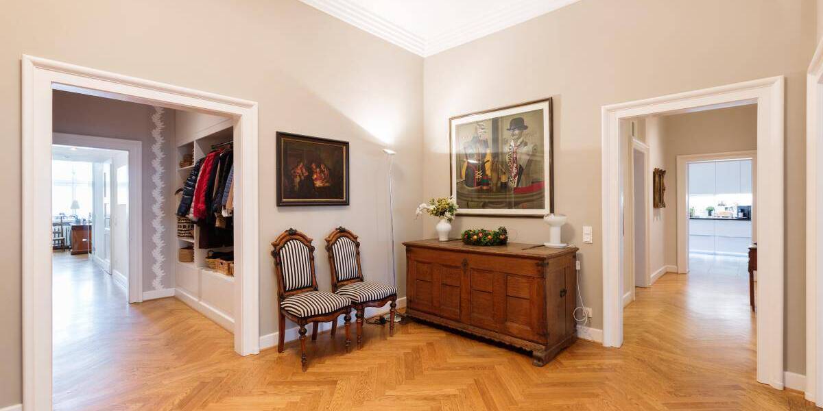 Etagenwohnung Düsseldorf Golzheim - 6 Zimmer, 250 m&sup2;, 2.150.000&euro; | Angebot:26016725