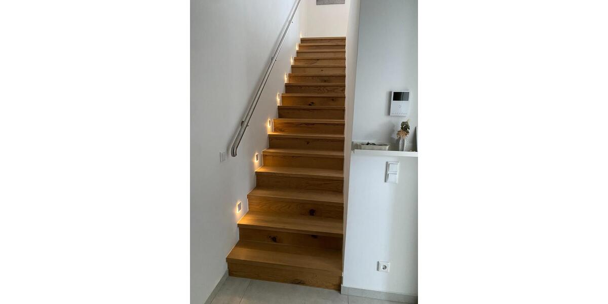 Doppelhaushälfte Solingen - 7 Zimmer, 186 m&sup2;, 2.650&euro; | Angebot:24662720