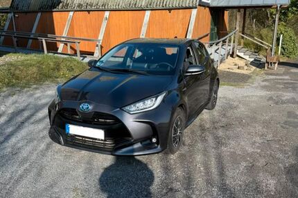 Toyota Yaris 33.105 km 17.500 &euro; Leichlingen 42799