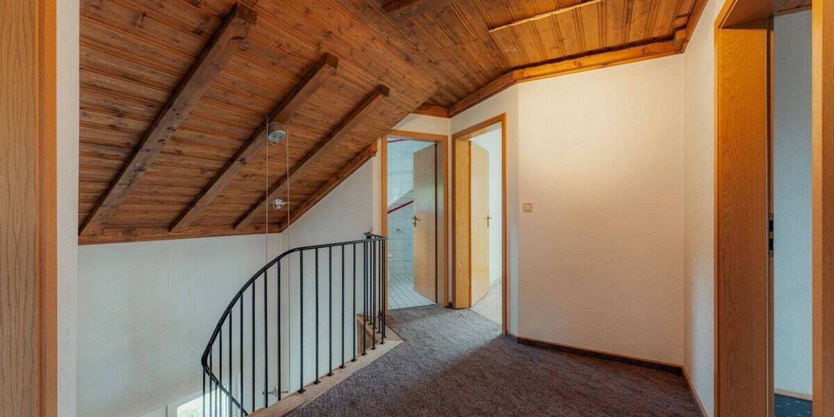 Einfamilienhaus Bergisch Gladbach Herrenstrunden - 8 Zimmer, 193 m&sup2;, 599.000&euro; | Angebot:25686767