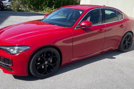 Alfa Romeo Giulia 210.000 km 13.999 &euro; Remscheid 42855