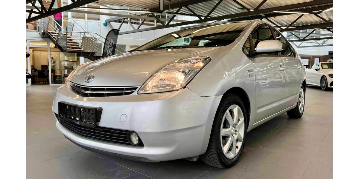 Toyota Prius 162.000 km 8.499 &euro; Wuppertal 42277