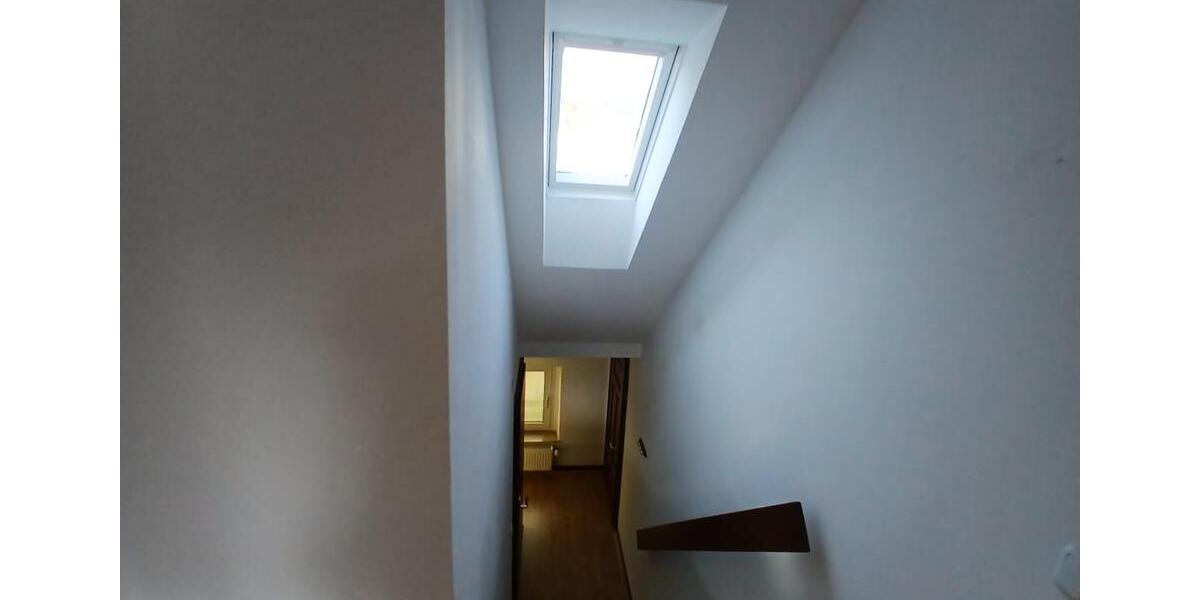 Dachgeschoßwohnung Wuppertal Gemarkung Vohwinkel - 2 Zimmer, 75 m&sup2;, 650&euro; | Angebot:25268235