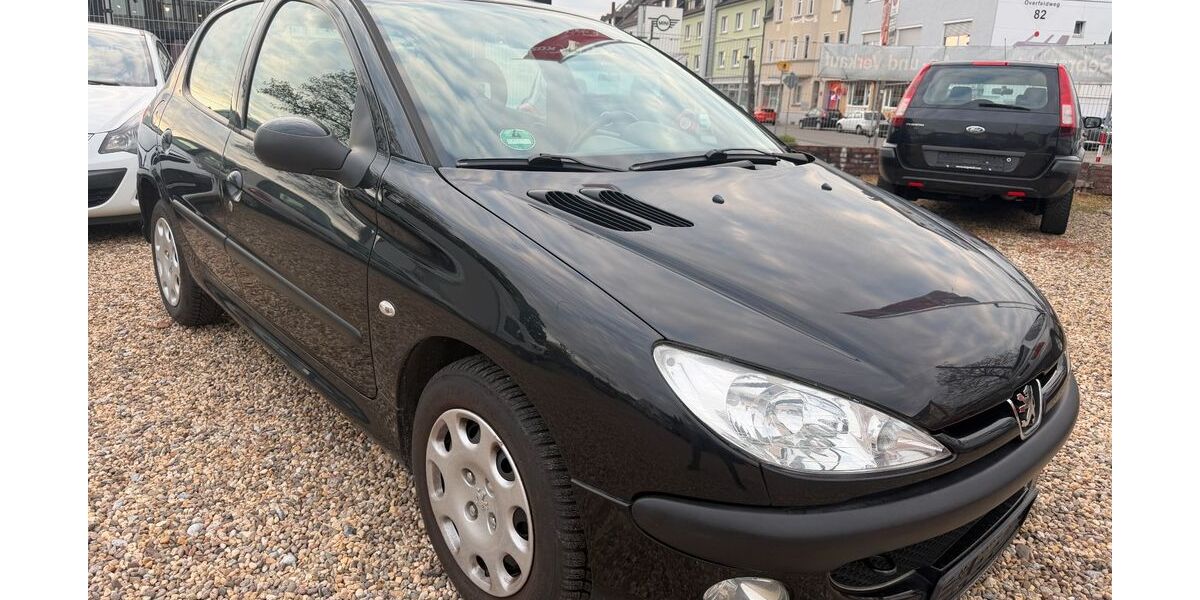 Peugeot 206 84.600 km 3.450 &euro; Leverkusen 51371