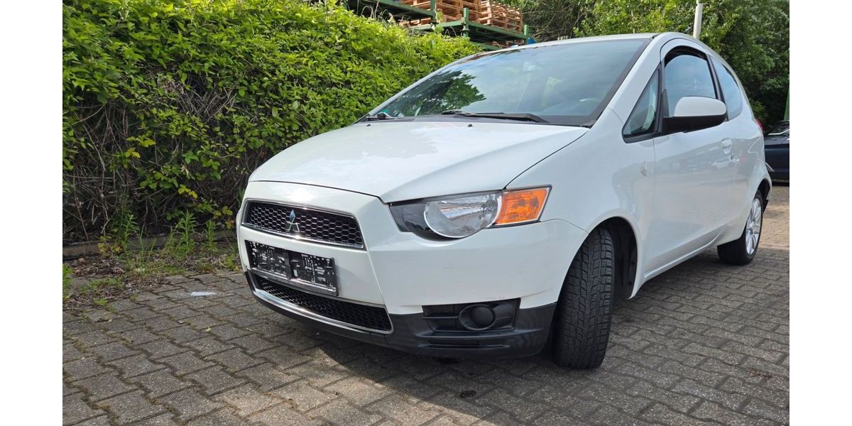 Mitsubishi Colt 13.168 km 6.450 &euro; Köln 50996