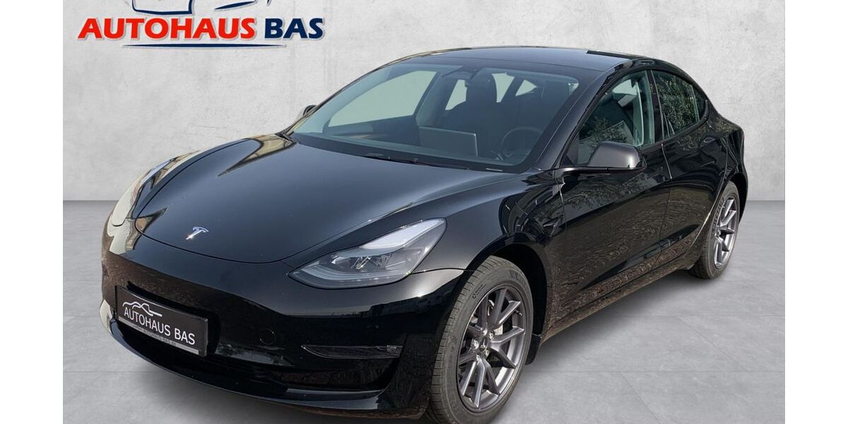 Tesla Model 3 128.200 km 31.950 &euro; Kaarst 41564