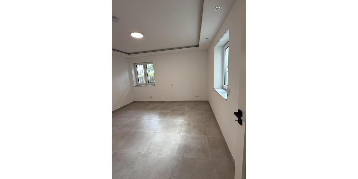 Etagenwohnung Köln Kalk - 3 Zimmer, 81 m&sup2;, 1.200&euro; | Angebot:26042235