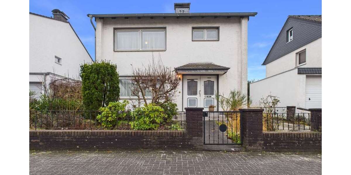 Einfamilienhaus Bergisch Gladbach / Refrath Refrath - 4 Zimmer, 110 m&sup2;, 420.000&euro; | Angebot:24789554