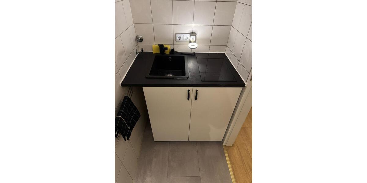 Etagenwohnung Düsseldorf Lörick - 1 Zimmer, 27 m&sup2;, 900&euro; | Angebot:25963999