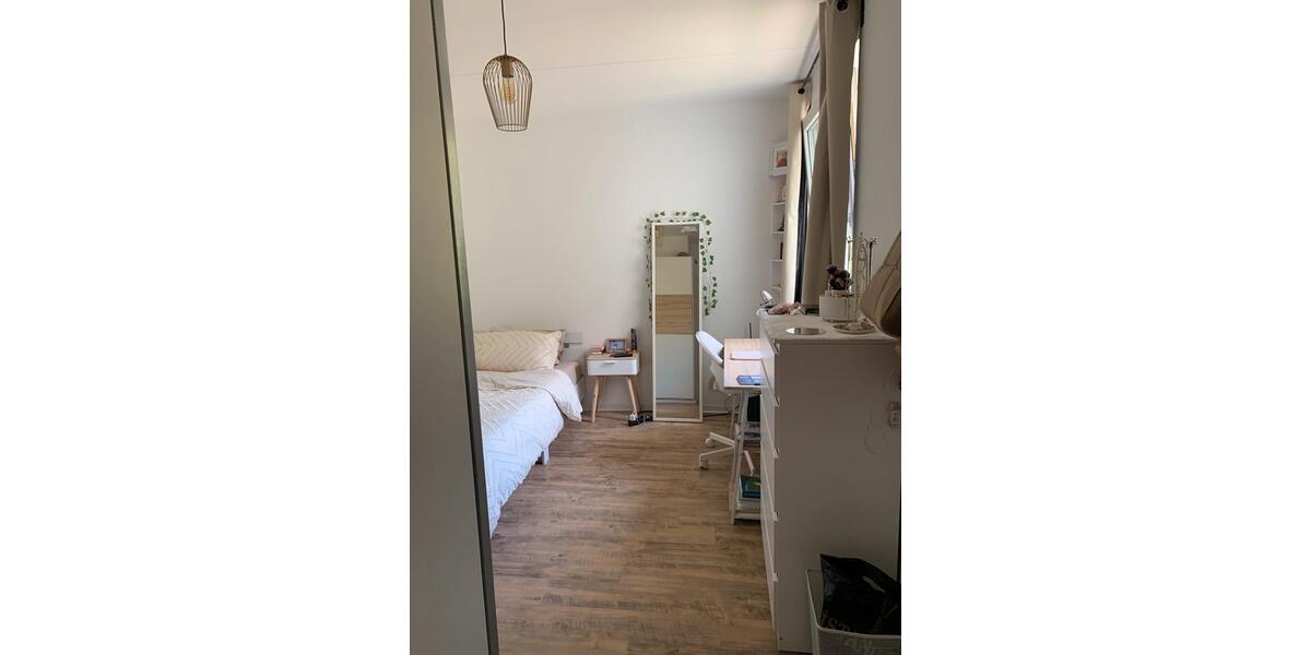 Etagenwohnung Düsseldorf Stadtbezirk 3 - 3 Zimmer, 13 m&sup2;, 480&euro; | Angebot:26300615