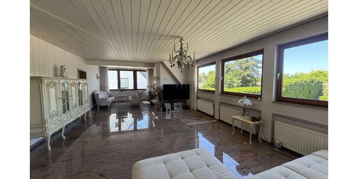 Etagenwohnung Düsseldorf Stadtbezirk 5 - 3 Zimmer, 140 m&sup2;, 1.390&euro; | Angebot:26825052