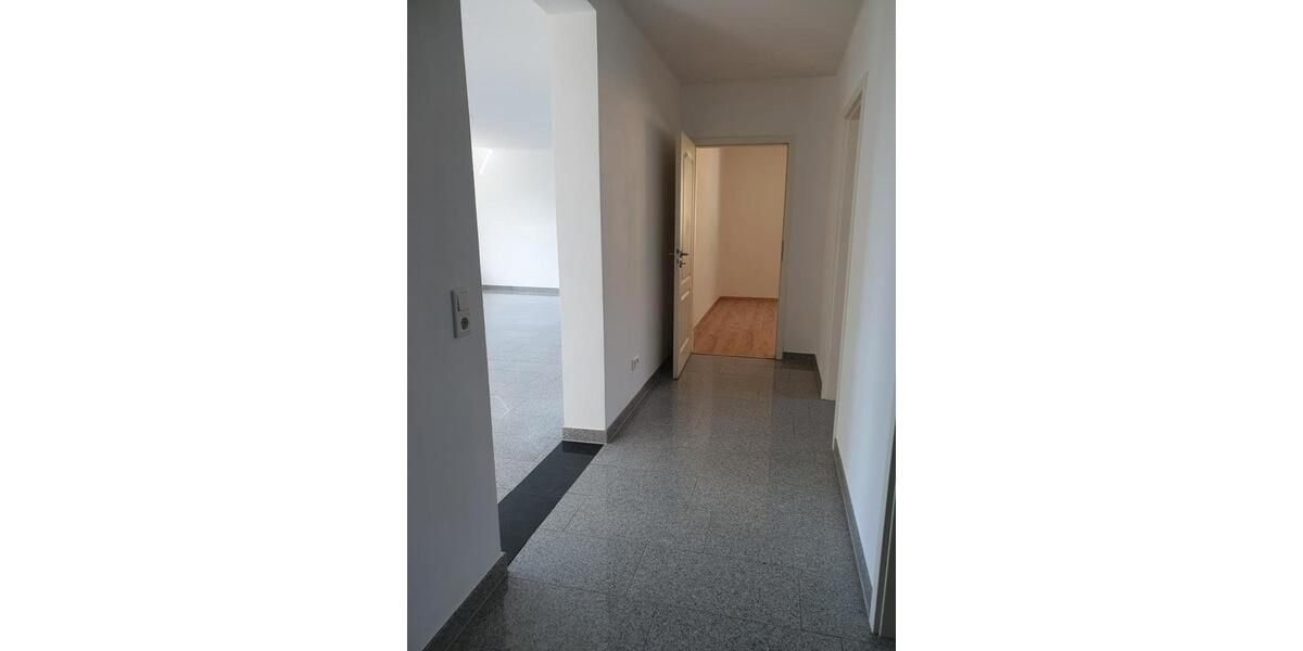 Etagenwohnung Langenfeld (Rheinland) - 3 Zimmer, 95 m&sup2;, 365.000&euro; | Angebot:26837360