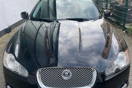 Jaguar XF 171.885 km 3.950 &euro; Hilden 40721