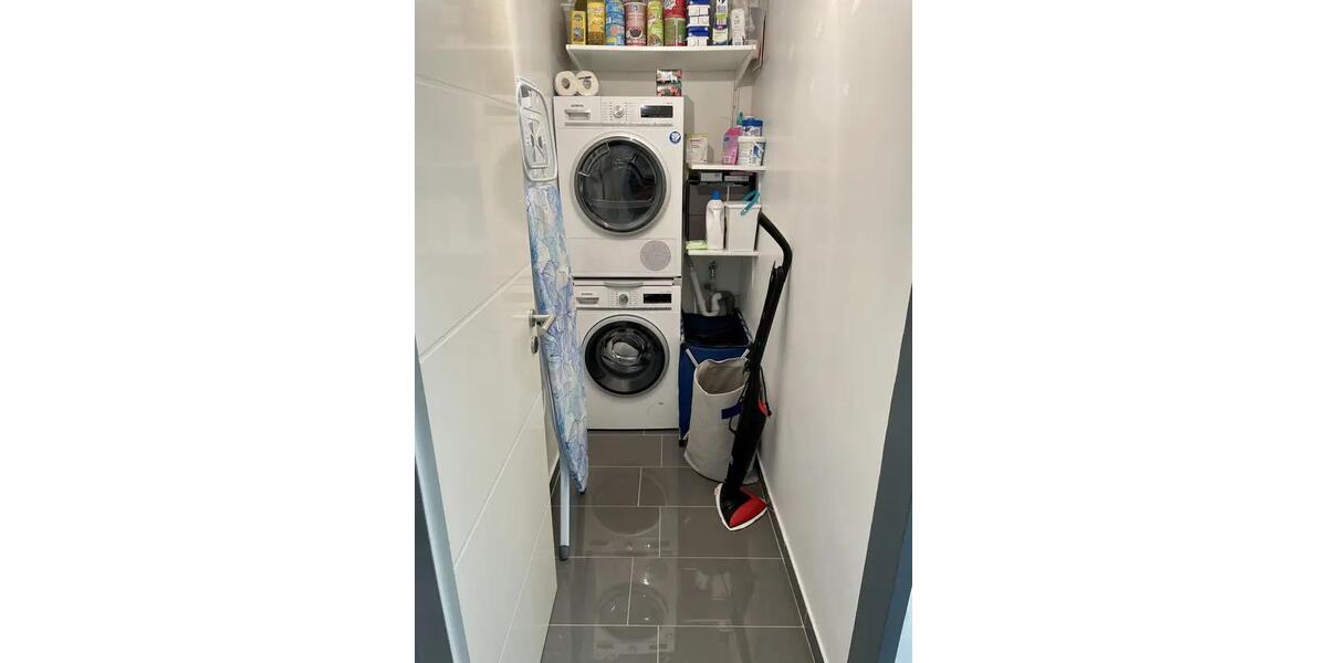 Etagenwohnung Grevenbroich - 3 Zimmer, 90 m&sup2;, 1.080&euro; | Angebot:26045516