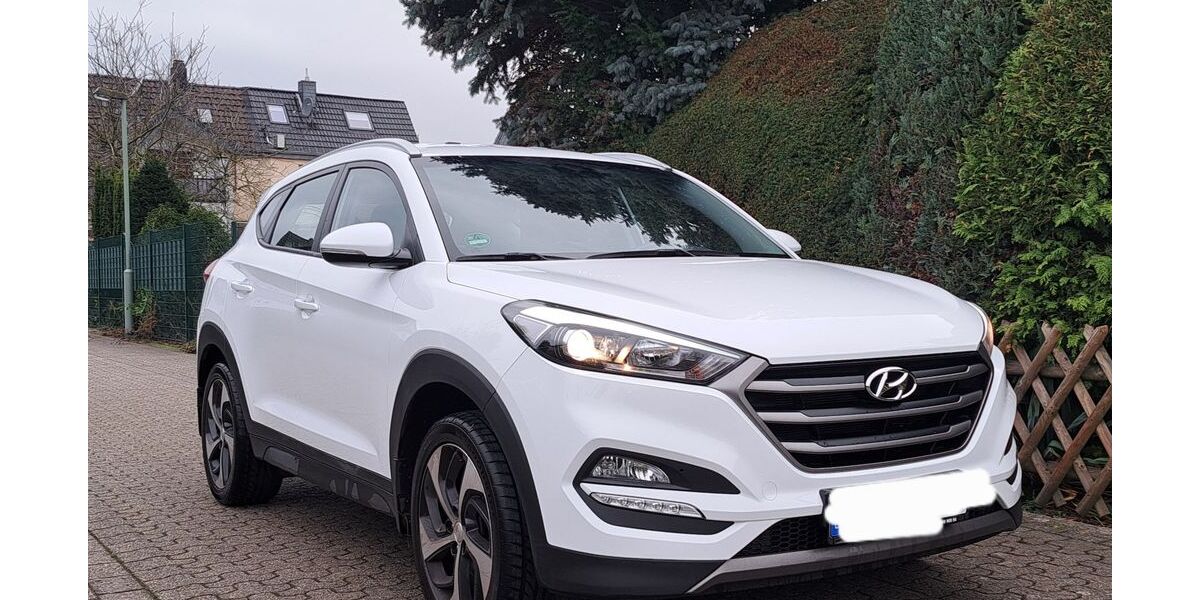 Hyundai TUCSON 36.000 km 14.400 &euro; Düsseldorf 40627