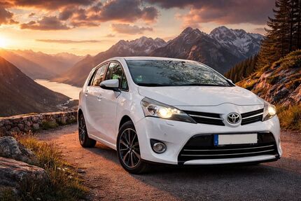 Toyota Verso 144.000 km 12.999 &euro; Solingen 42657