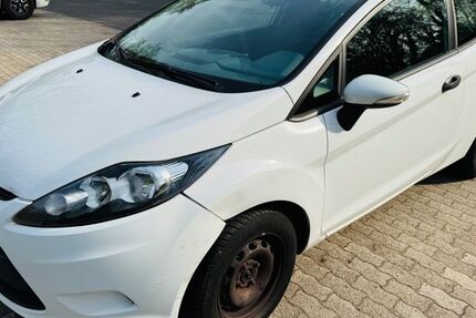 Ford Fiesta 124.500 km 2.400 &euro; Köln 51067