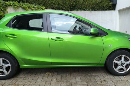 Mazda 2 186.400 km 2.200 &euro; Wuppertal 42117