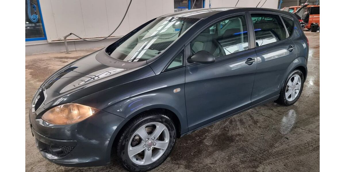 Seat Altea 143.000 km 2.900 &euro; Hückeswagen 42499