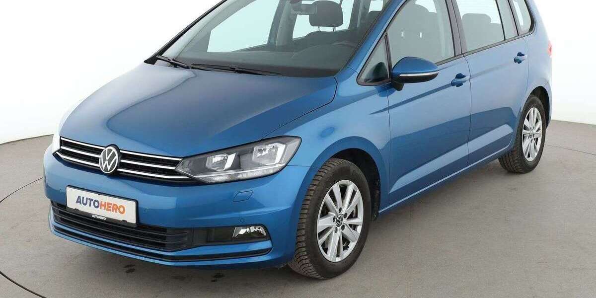 VW Touran 37.589 km 24.630 &euro; Köln 50739