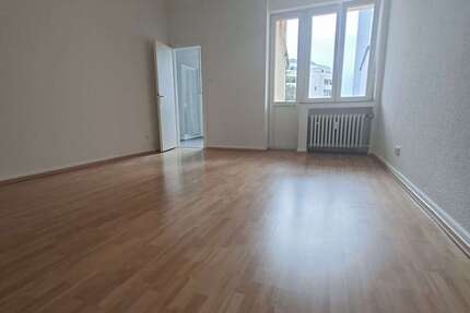 Wohnung Düsseldorf Pempelfort - 2 Zimmer, 85 m&sup2;, 969&euro; | Angebot:26105153