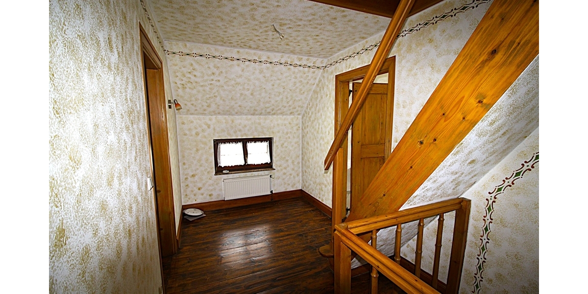 Kernsaniertes Einfamilienhaus mit (Bau)-Grundstück und großem Anbau mit vielen Nutzungsmöglichkeiten - Einfamilienhaus Solingen Ohligs | Angebot:23472326