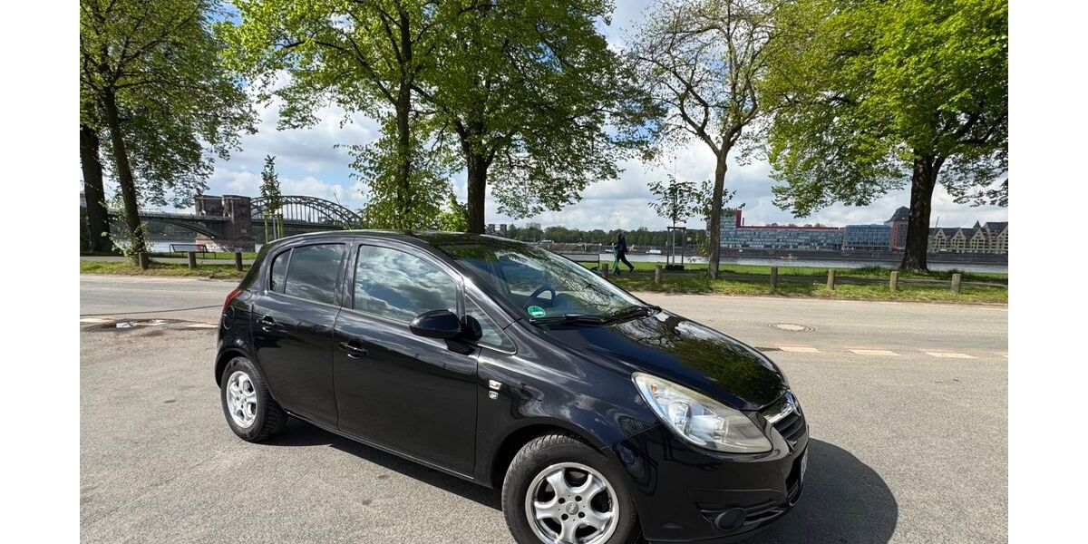 Opel Corsa 120.000 km 2.800 &euro; Köln 50679