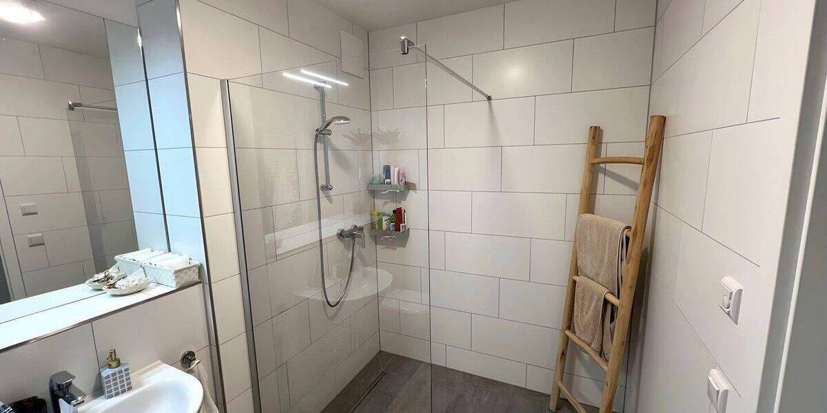 Etagenwohnung Düsseldorf Derendorf - 3 Zimmer, 74 m&sup2;, 1.100&euro; | Angebot:26825336