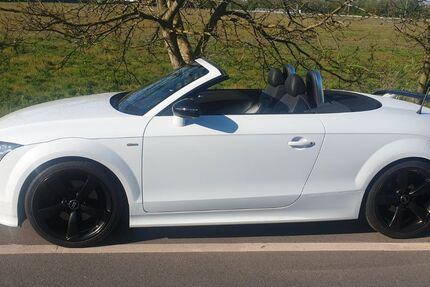 Audi TT 124.500 km 12.990 &euro; Köln 50737