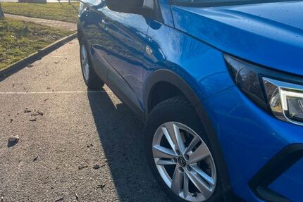Opel Grandland (X) 40.500 km 18.900 &euro; Düsseldorf 40627