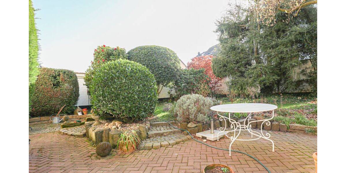 Einfamilienhaus Neuss / Grefrath Grefrath - 7 Zimmer, 265 m&sup2;, 520.000&euro; | Angebot:26157268