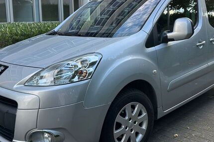 Peugeot Partner Tepee 48.600 km 9.000 &euro; Ratingen 40880