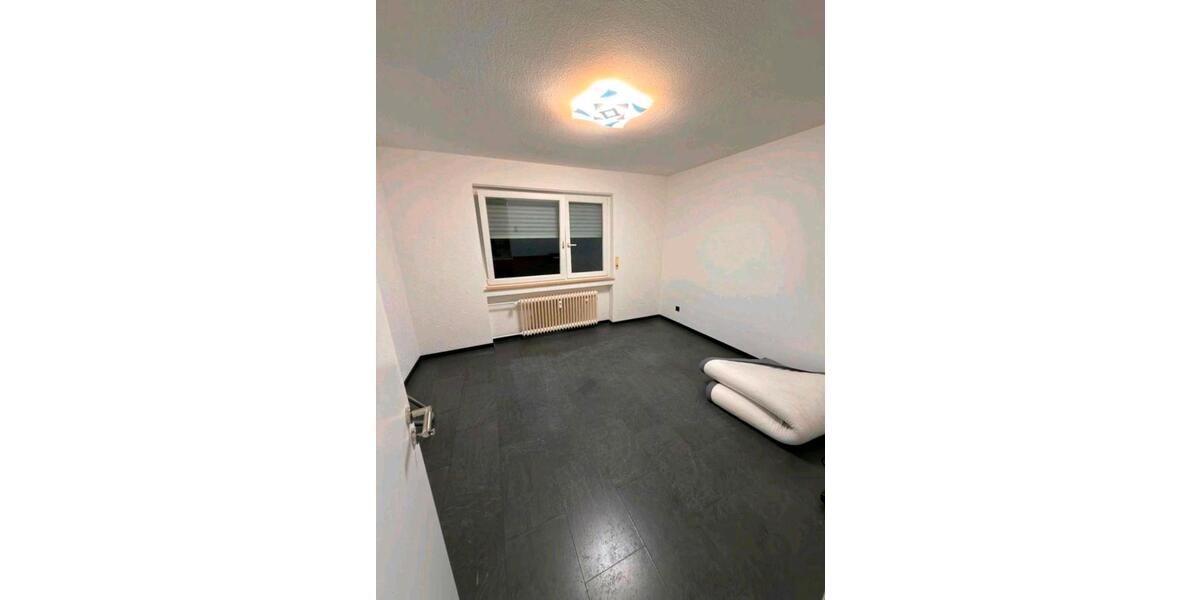 Etagenwohnung Leverkusen Bergisch Neukirchen - 4 Zimmer, 98 m&sup2;, 249.000&euro; | Angebot:26051233