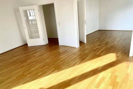 Wohnung Ratingen Zentrum - 3 Zimmer, 95 m&sup2;, 1.300&euro; | Angebot:26825337