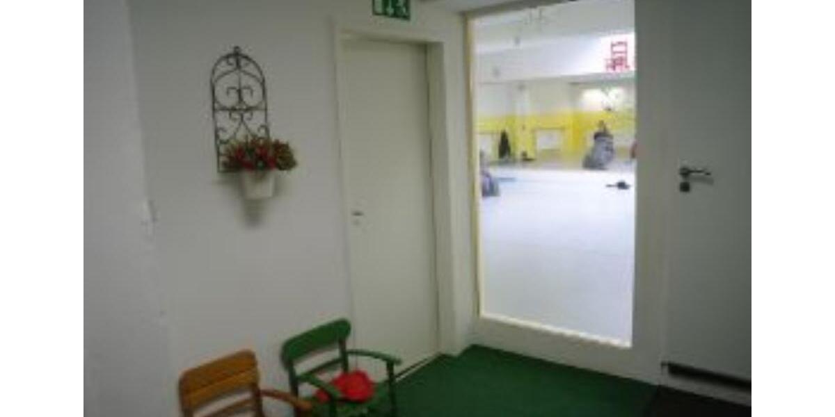 Etagenwohnung Düsseldorf Stadtbezirk 3 - 3 Zimmer, 70 m&sup2;, 30&euro; | Angebot:24440898