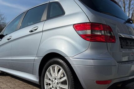 Mercedes-Benz B 180 149.000 km 6.780 &euro; Bergisch Gladbach 51469