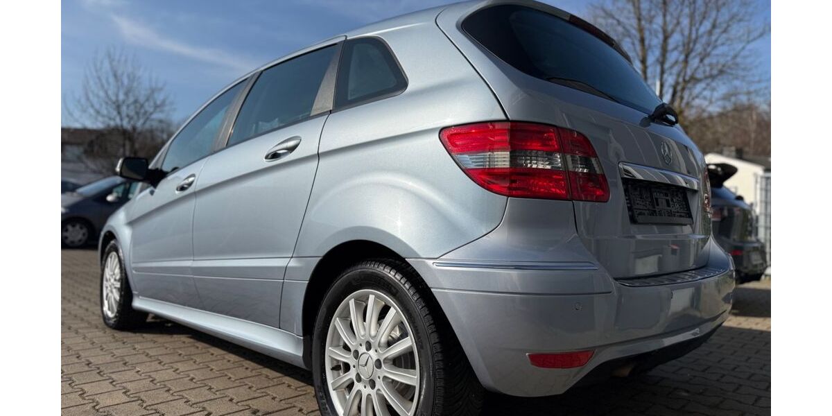 Mercedes-Benz B 180 149.000 km 6.780 &euro; Bergisch Gladbach 51469