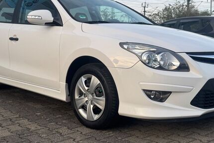 Hyundai i30 148.237 km 4.490 &euro; Köln 50858