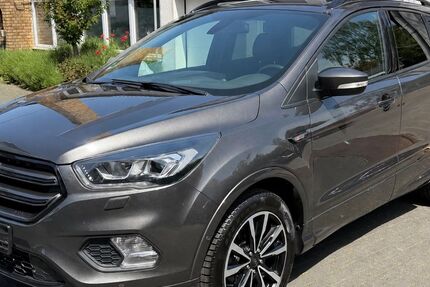 Ford Kuga 145.000 km 12.900 &euro; Neuss 41469