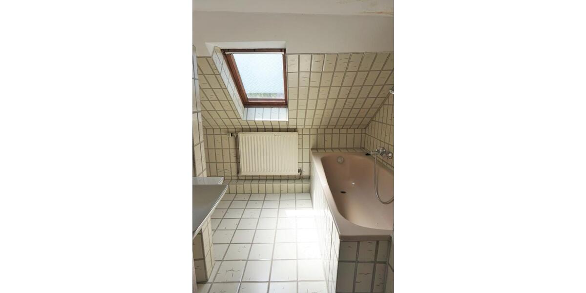 Dachgeschoßwohnung Heiligenhaus - 2 Zimmer, 34 m&sup2;, 390&euro; | Angebot:26031696