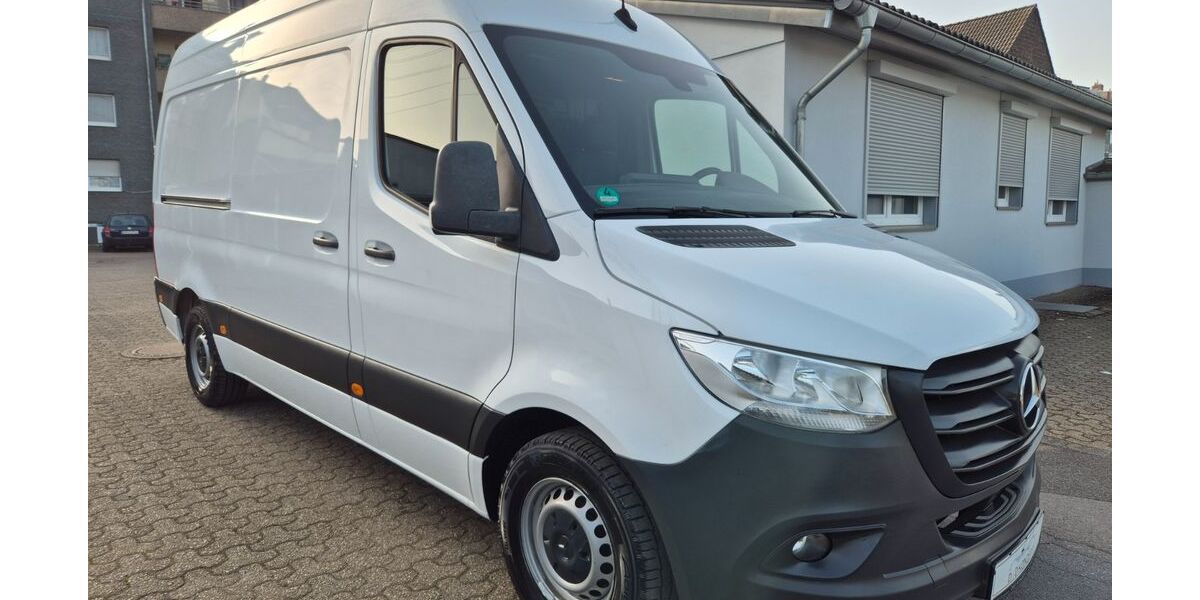 Mercedes-Benz Sprinter 197.000 km 21.990 &euro; Düsseldorf 40591