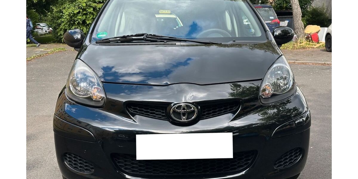 Toyota Aygo (X) 91.000 km 2.990 &euro; Köln 50676
