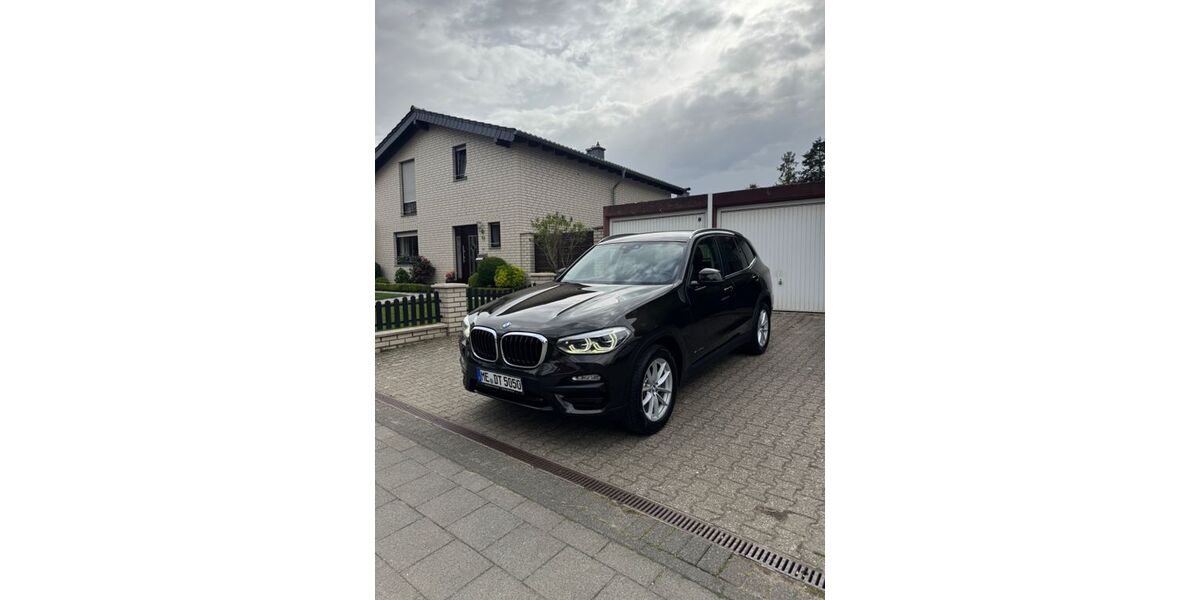 BMW X3 175.000 km 18.999 &euro; Düsseldorf 40468